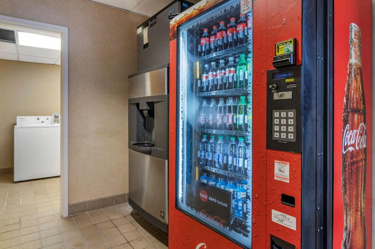 斯泰茨伯勒大学区凯富套房酒店 外观 照片